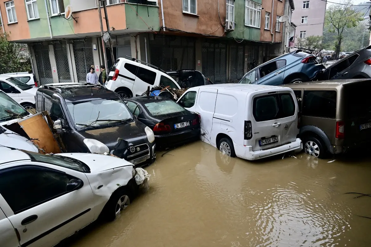İstanbul'da selde aracı hasar gören ne yapacak?