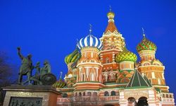 Rusya, 'dost ülke' vatandaşlarına para transferi kısıtlamasını kaldırıyor