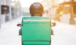 Kuryelerin sürücü belgesinde yaş sınırı 69'a yükseltildi