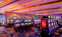 Kıbrıs’ta casino işletmeleri dertli; 'Bize kumarhane demeyin…' 'En yüksek vergi bizim'