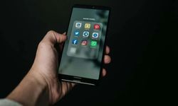 Avustralya'da tarihi yasak başladı: Instagram, TikTok ve YouTube'u 16 yaş altına kapattılar