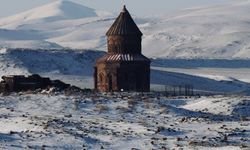 Şeref Oğuz yazdı: Kars kendini unuturken…