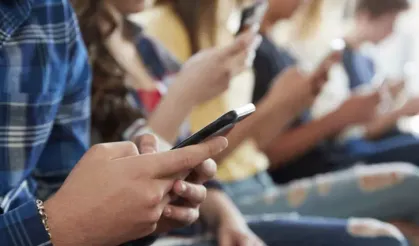 Üniversite öğrencilerine teknolojik cihaz ve internet desteği kararı Resmi Gazete'de
