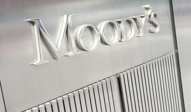 Moody's ABD'nin kredi notunu negatife çevirdi