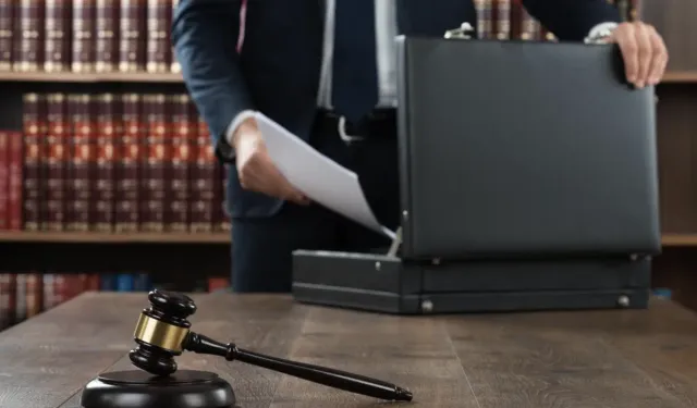 Sözleşmeli avukat bulundurma zorunluluğu