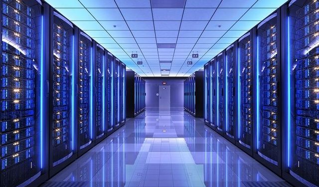 Körfez'e düşen füzeler veri merkezlerini de vurdu