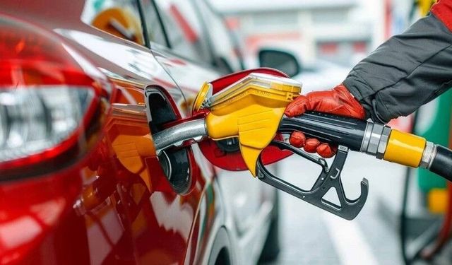 Petrol fiyatlarında artışa karşı rezervlerden tarihin en büyük satışı