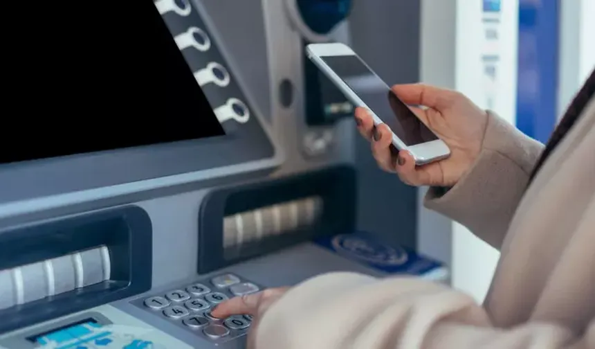 Dev banka duyurdu: Türkiye'deki ATM'lerini kapatıyor