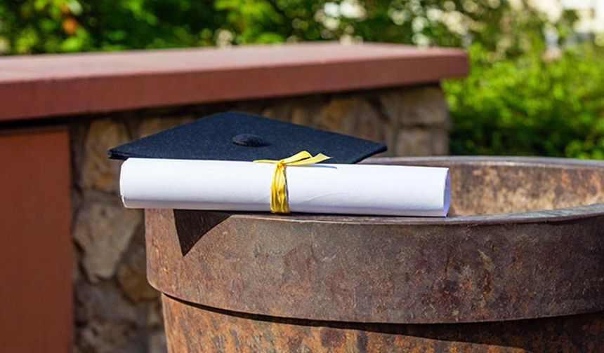 Yapay zekâyla birlikte diplomaların modası geçiyor mu?