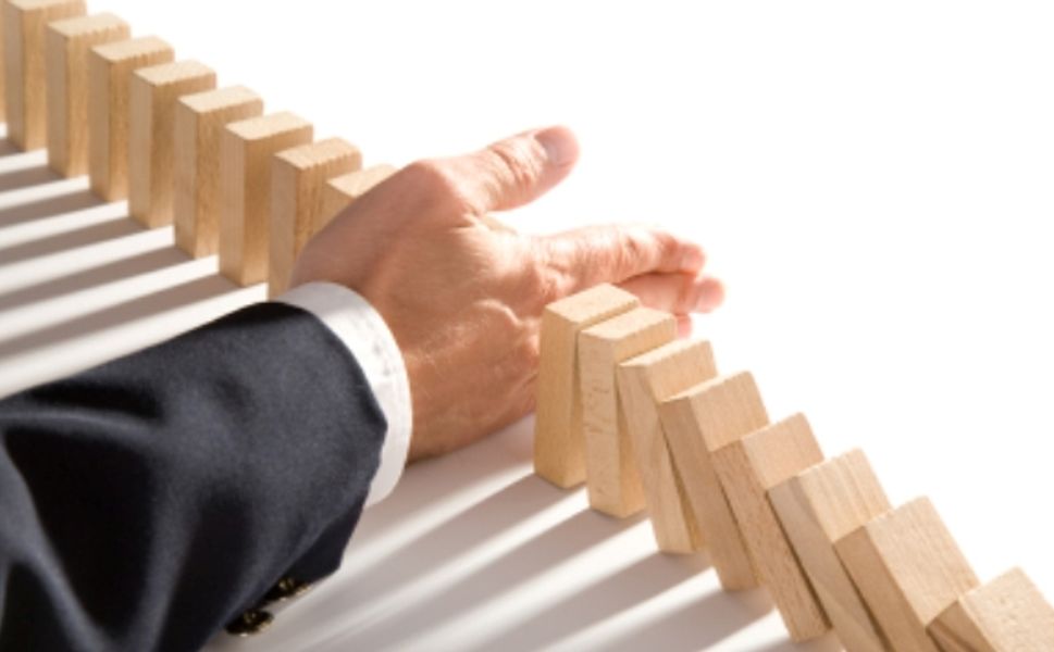 Aynı kuruma ait iştirak hisselerinin bir kısmının kısmi bölünmeye konu edilmesi durumunda iki yıllık süre nasıl hesaplanır?