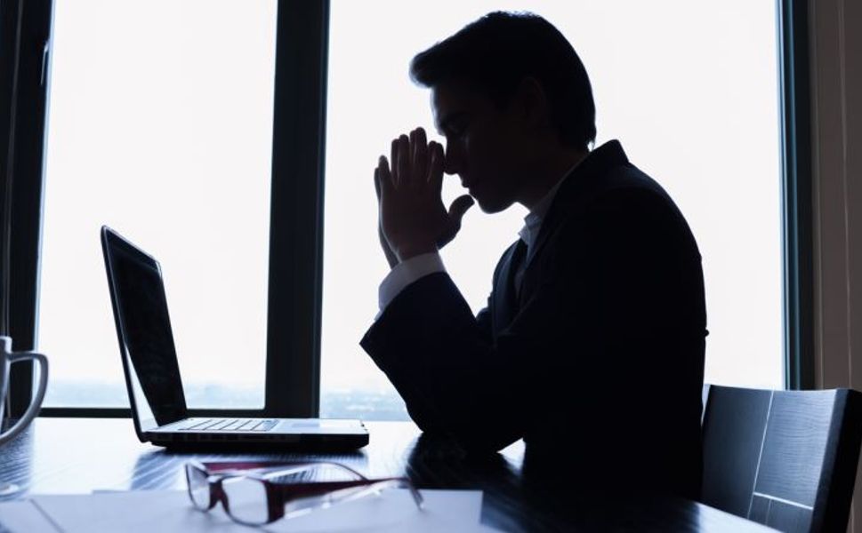 On binlerce beyaz yaka işini kaybediyor