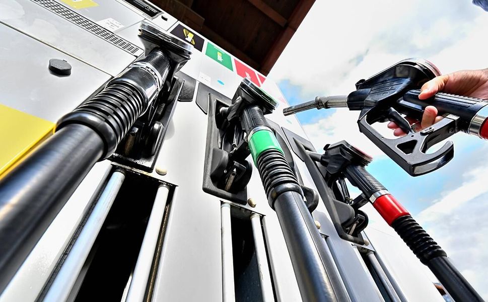 Petrol fiyatlarındaki sert yükseliş sonrası vergide indirim gündemde