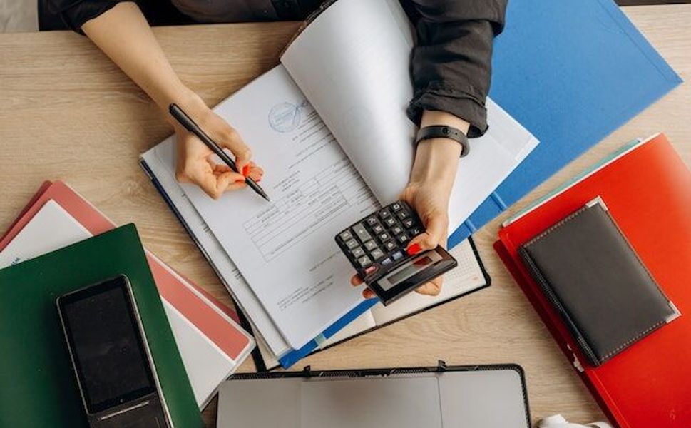 İŞLETME SAHİPLERİNE, ORTAKLARINA ve BUNLARIN EŞLERİNE ÖDENEN ÜCRETLERİN GİDER YAZILMASI DURUMU