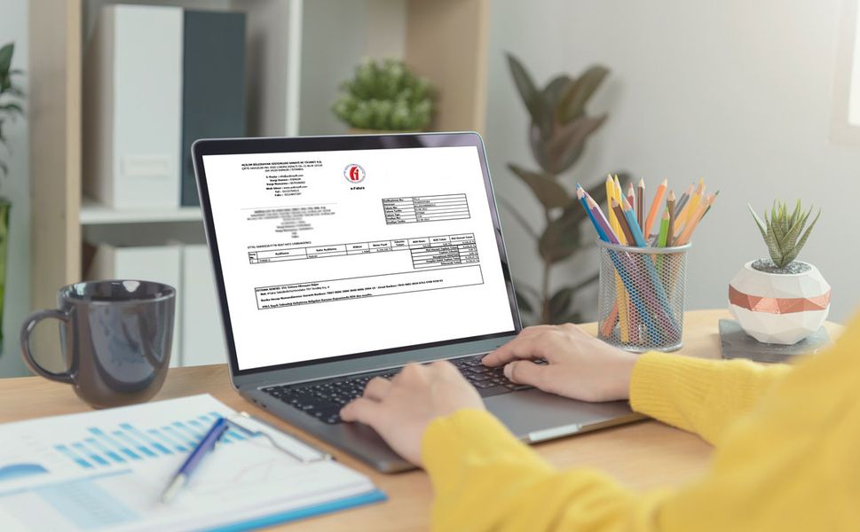Ticari hayatın hızı ve mevzuatın esnekliği: İrsaliyeden önce fatura kesilebilir mi?