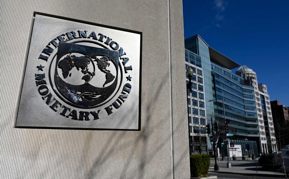 IMF raporunda Türkiye'ye maaş ve faiz uyarısı