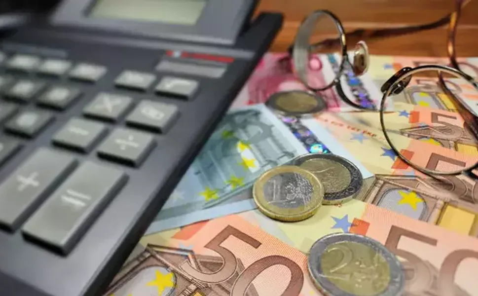Sekiz başlıkta yurt dışında elde edilen gelirlere yönelik getirilen 20 yıllık gelir vergisi istisnası