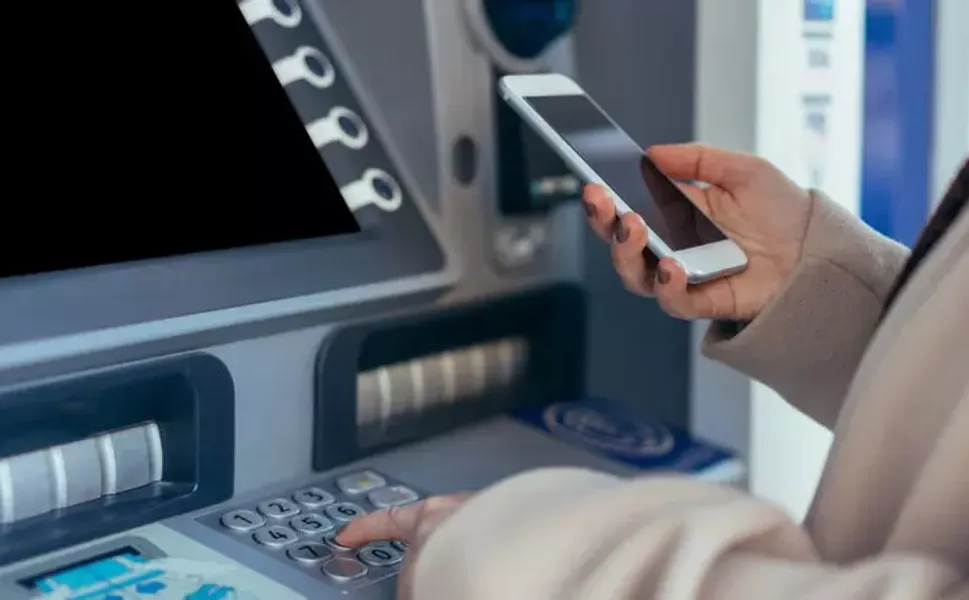 Dev banka duyurdu: Türkiye'deki ATM'lerini kapatıyor